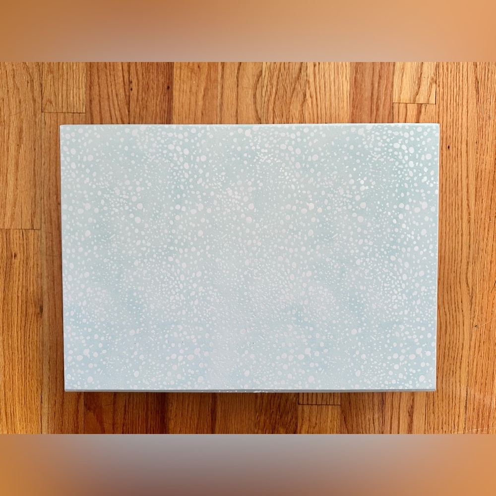NWOT Artonomo Creates Magnetic Box